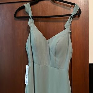 Never worn Azazie Everlee eucalyptus color dress